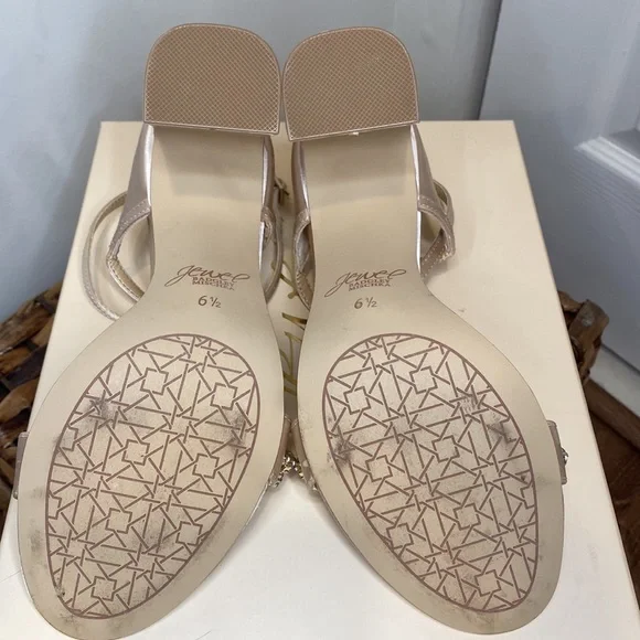 Badgley Mischka jewel heels - Picture 5 of 7